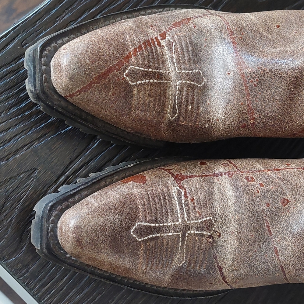Boots - Picture 5 of 6